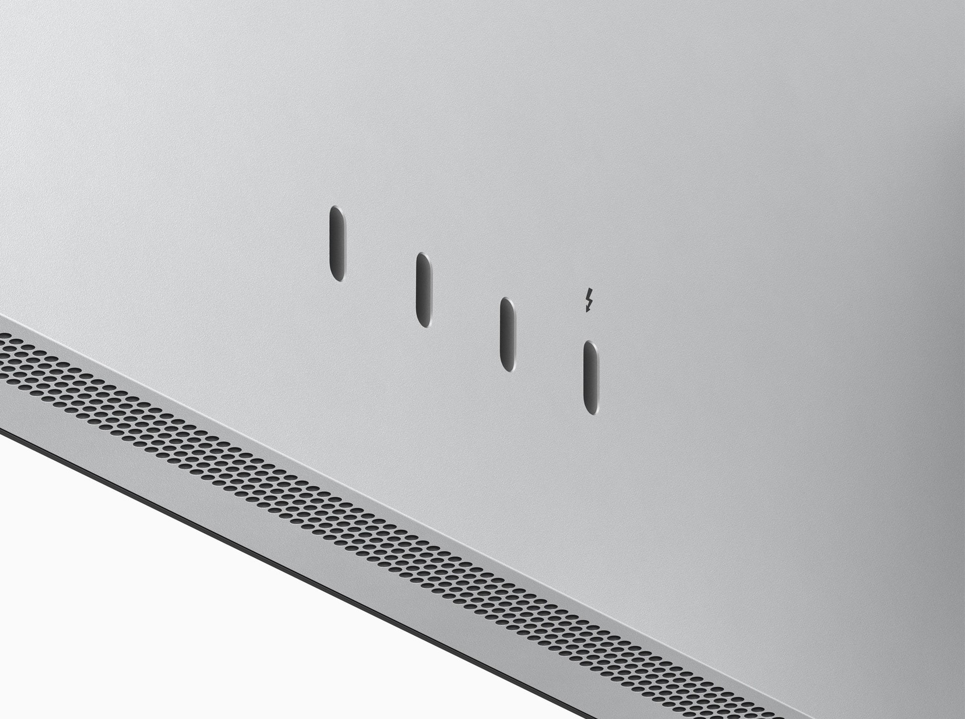 Три порти USB-C дозволяють підключати, живити та заряджати пристрої