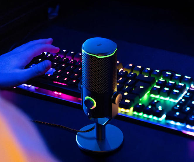 Микрофон JBL Quantum Stream Studio