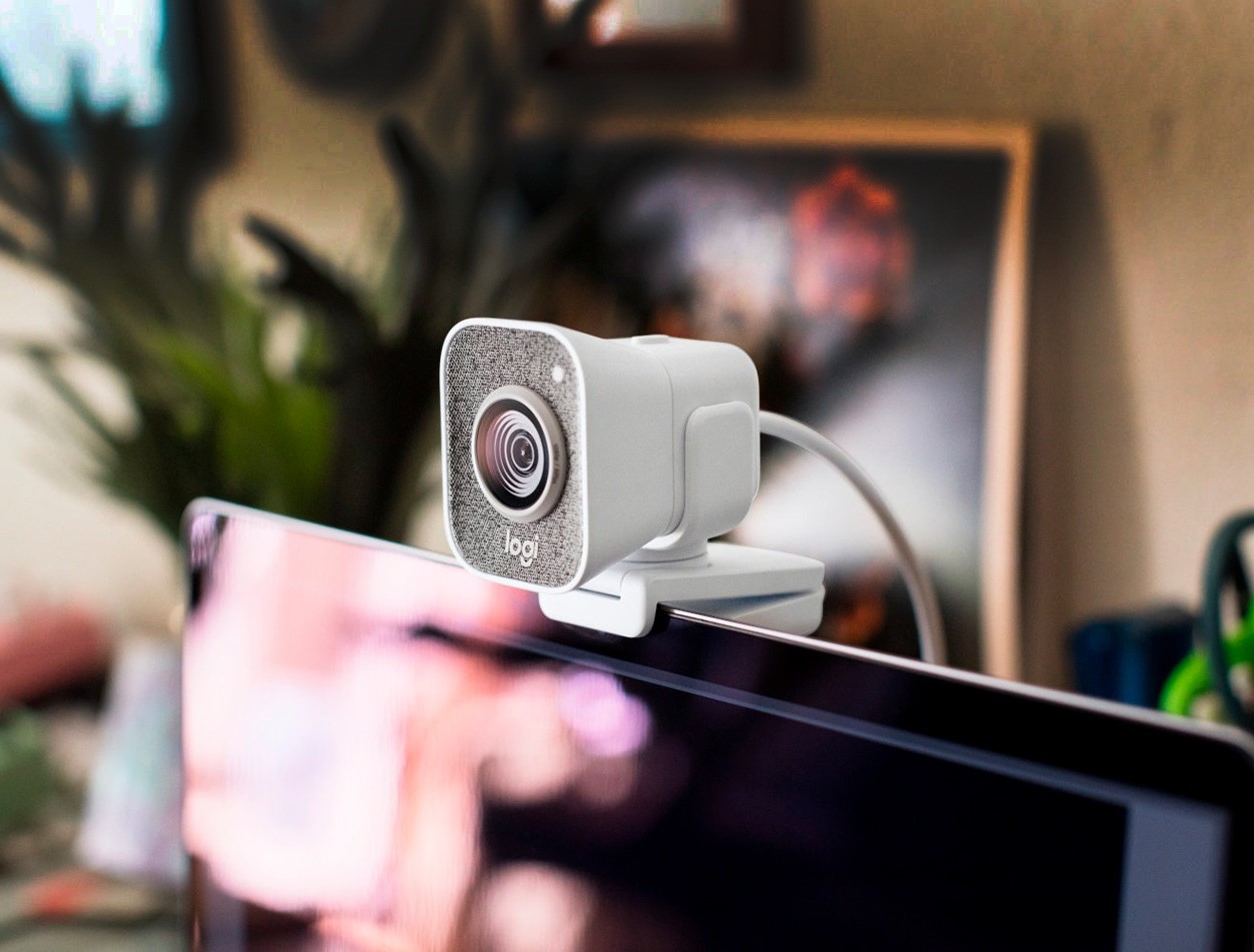 Веб-камера Logitech недорого