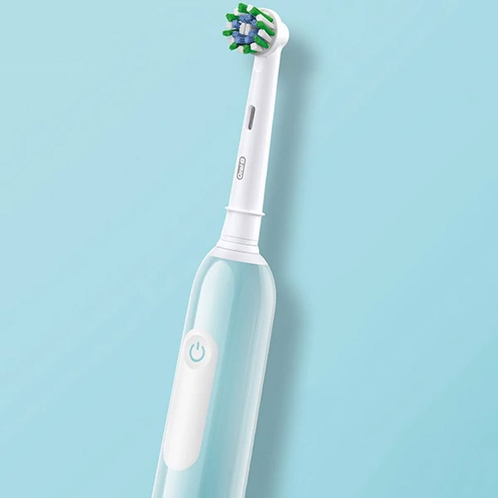 Oral-B-D305.513.3-Pro-1-Series-Caribbean-Blue-O-4-600x600.jpg