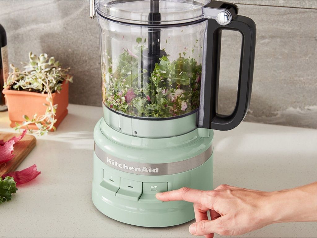 Food-processor-2.1L-pistachio-controls-close-up.jpg Food-processor-2.1L-pistachio-controls-close-up.jpg