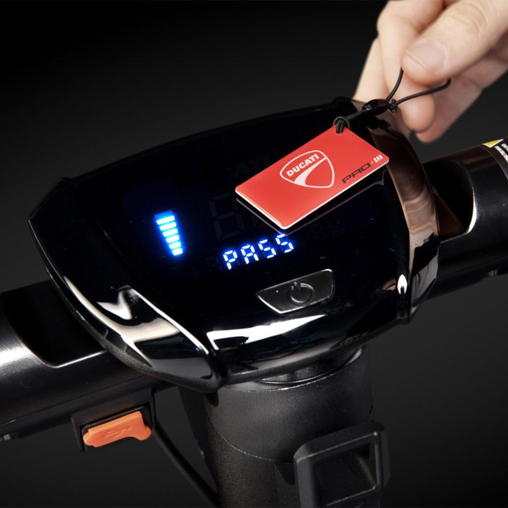 DUCATI-PRO-III-t5-1.jpg