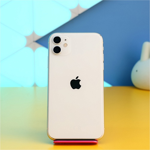 Смартфон Apple iPhone 11 64GB White (MWL82) Б/У