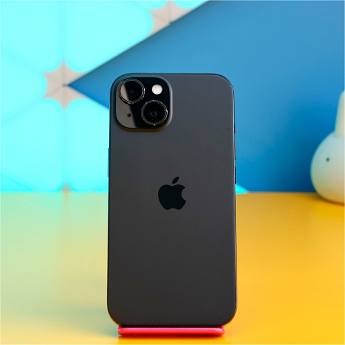 Смартфон Apple iPhone 15 256GB Black (MTP63) Б/У
