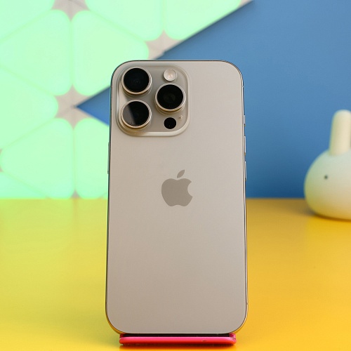 Смартфон Apple iPhone 16 Pro 256GB eSIM Natural Titanium (MYMK3) Б/У