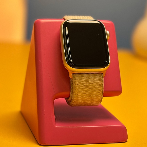 Смарт-часы Apple Watch SE 2 44mm Starlight Aluminium Case with Starlight Sport Loop MRE63 (1VY6) Б/У