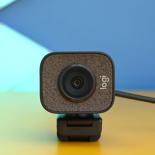 Веб-камера Logitech StreamCam (960-001281) Graphite Б/У - придбати в Дніпрі, Україні: ціна, характеристики | інтернет-магазин TOUCH