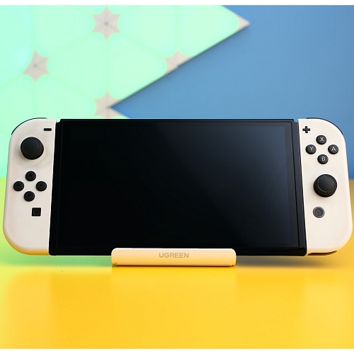 Портативная игровая консоль Nintendo Switch OLED with White Joy-Con Б/У