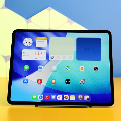 Планшет Apple iPad Pro 13 (2025) 12/256GB Wi-Fi Space Black (MDYJ4) Б/У