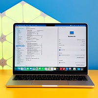 Ноутбук Apple MacBook Air 13" M4 16/256GB Starlight 2025 (MW0Y3) Б/У