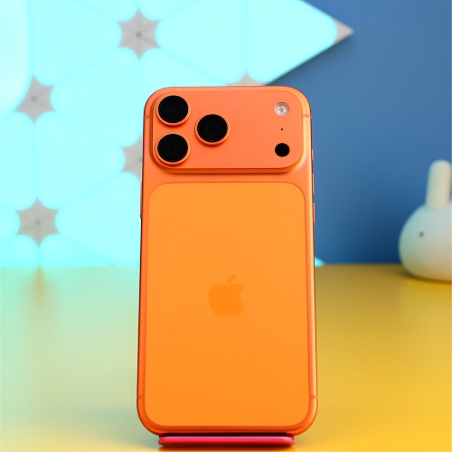 Смартфон Apple iPhone 17 Pro Max 512GB Cosmic Orange (MFYT4) Б/У