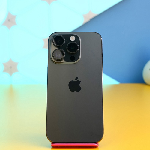 Смартфон Apple iPhone 15 Pro 256GB Black Titanium (MTV13) Б/У