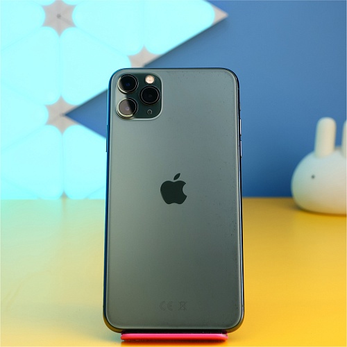 Смартфон Apple iPhone 11 Pro Max 64GB Midnight Green (MWH22) Б/У