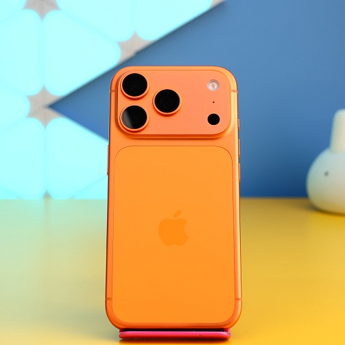 Смартфон Apple iPhone 17 Pro 256GB Cosmic Orange (MG8H4) Б/У