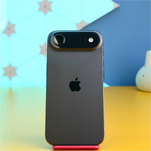 Смартфон Apple iPhone Air 256GB Space Black (MG2L4) Б/У