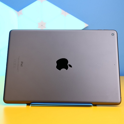 Планшет Apple iPad 10.2 (2021) 64GB Wi-Fi Space Gray (MK2K3) Б/У