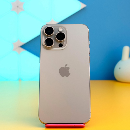 Смартфон Apple iPhone 15 Pro Max 256GB Natural Titanium (MU793) Б/У