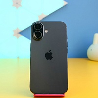 Смартфон Apple iPhone 16 128GB Black (MYE73) Б/У