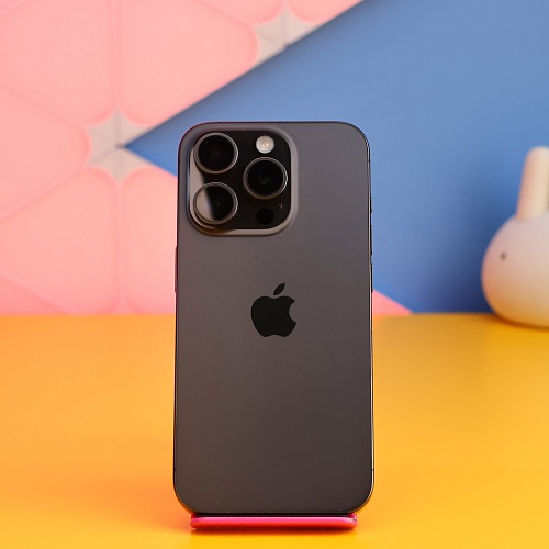 Смартфон Apple iPhone 15 Pro 128GB Black Titanium (MTUV3) Б/У