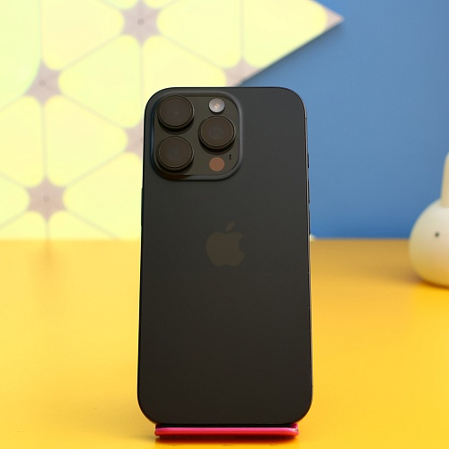 Смартфон Apple iPhone 16 Pro 256GB Black Titanium (MYNH3) Б/У