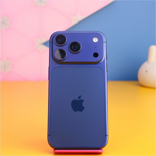 Смартфон Apple iPhone 17 Pro 256GB Deep Blue (MG8J4) Б/У