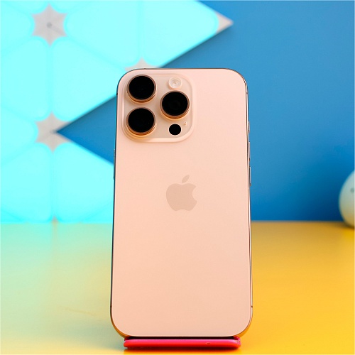 Смартфон Apple iPhone 16 Pro 128GB Desert Titanium (MYNF3) Б/У