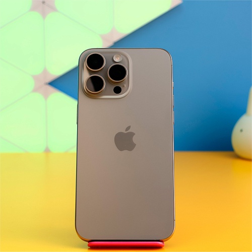 Смартфон Apple iPhone 15 Pro Max 256GB Natural Titanium (MU793) Б/У