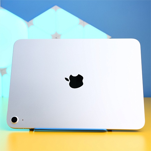 Планшет Apple iPad 11 (2025) 256GB Wi-Fi Silver (MD4G4) Б/У