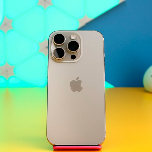 Смартфон Apple iPhone 16 Pro 256GB Natural Titanium (MYNL3) Б/У