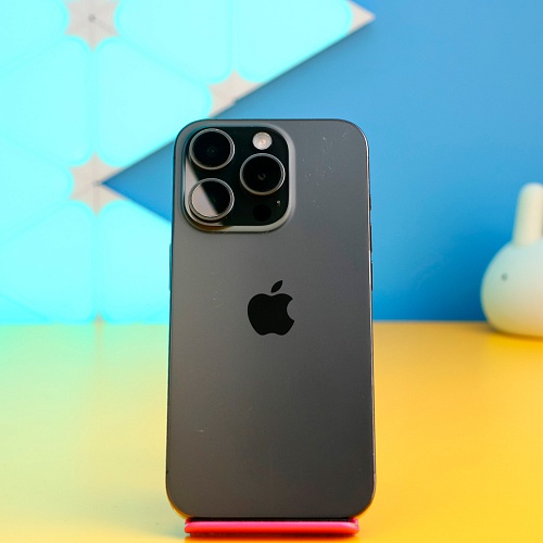 Смартфон Apple iPhone 15 Pro 128GB Black Titanium (MTUV3) Б/У