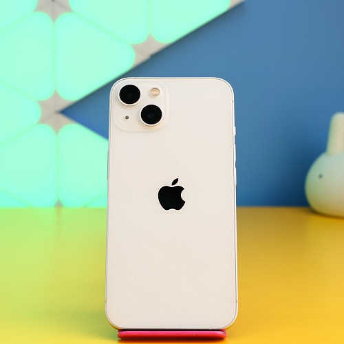 Смартфон Apple iPhone 13 128GB Starlight (MLPG3) Б/У