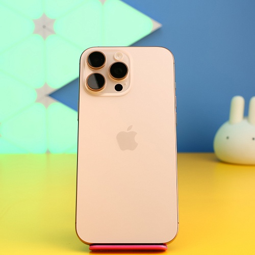 Смартфон Apple iPhone 16 Pro Max 512GB eSIM Desert Titanium (MYW93) Б/У