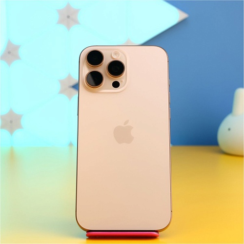 Смартфон Apple iPhone 16 Pro Max 256GB Desert Titanium (MYWX3) Б/У