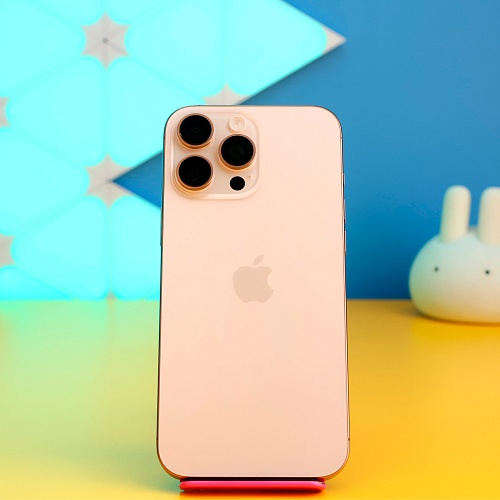 Смартфон Apple iPhone 16 Pro Max 256GB Desert Titanium (MYWX3) Б/У