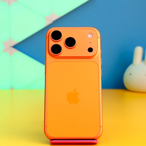 Смартфон Apple iPhone 17 Pro 256GB Cosmic Orange (MG8H4) Б/У