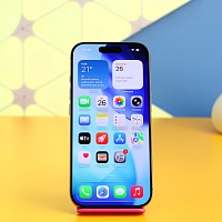 Смартфон Apple iPhone 16 Pro 128GB Desert Titanium (MYNF3) Б/У