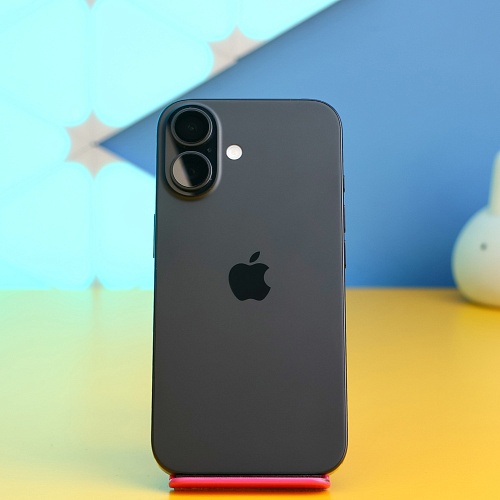 Смартфон Apple iPhone 16 128GB Black (MYE73) Б/У - придбати в Дніпрі, Україні: ціна, характеристики | інтернет-магазин TOUCH