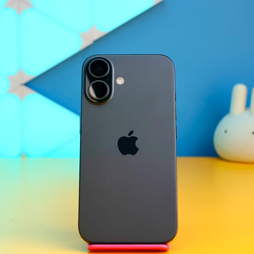 Смартфон Apple iPhone 16 128GB Black (MYE73) Б/У