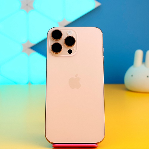 Смартфон Apple iPhone 16 Pro Max 256GB Desert Titanium (MYWX3) Б/У