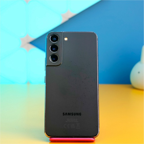 Смартфон Samsung Galaxy S22 5G 2022 8/128GB Phantom Black (SM-S901BZKD) Б/У - придбати в Дніпрі, Україні: ціна, характеристики | інтернет-магазин TOUCH