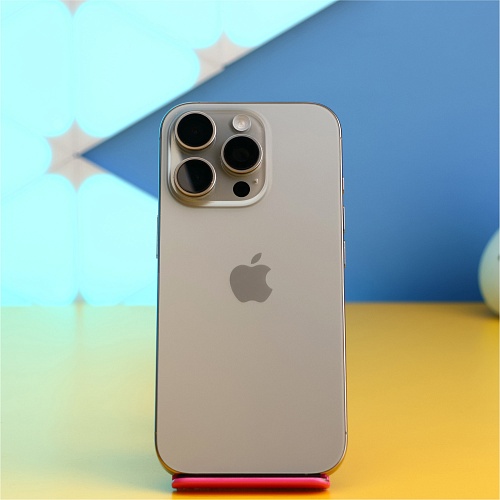 Смартфон Apple iPhone 16 Pro 256GB Natural Titanium (MYNL3) Б/У