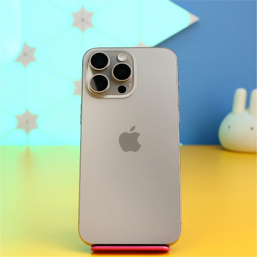 Смартфон Apple iPhone 15 Pro Max 256GB eSIM Natural Titanium (MU683) Б/У