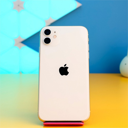 Смартфон Apple iPhone 11 128GB White (MWLF2) Б/У