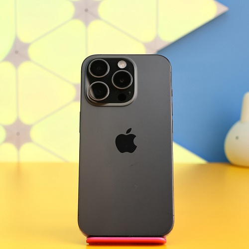 Смартфон Apple iPhone 15 Pro 256GB Black Titanium (MTV13) Б/У