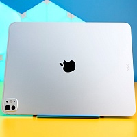 Планшет Apple iPad Pro 13 (2025) 12/256GB Wi-Fi Silver (MDYK4) Б/У