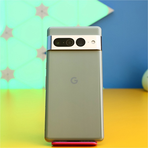 Смартфон  Google Pixel 7 Pro 12/256GB Hazel Б/У