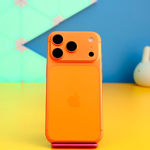 Смартфон Apple iPhone 17 Pro 256GB eSim Cosmic Orange (MG7L4) Б/У