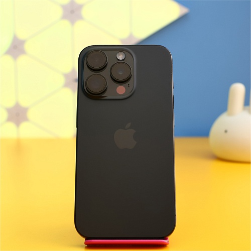 Смартфон Apple iPhone 15 Pro 256GB Black Titanium (MTV13) Б/У