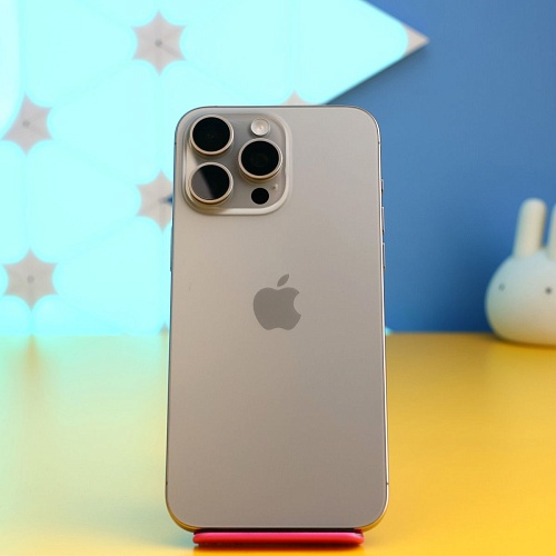 Смартфон Apple iPhone 15 Pro Max 256GB Natural Titanium (MU793) Б/У