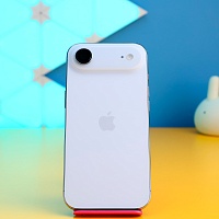 Смартфон Apple iPhone Air 256GB Sky Blue (MG2P4) Б/У